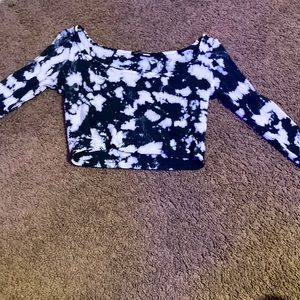 This is a fashion nova crop top